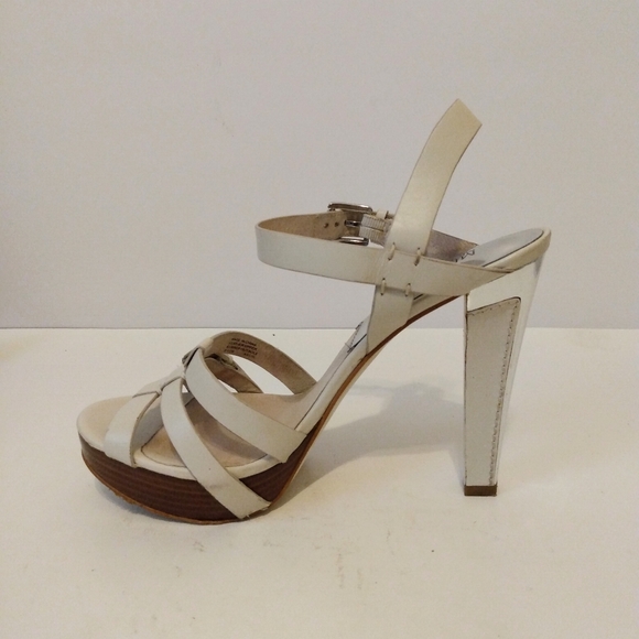 Michael Michael Kors Cream Silver Leather Strap Buckle 5" Heels sz 8.5 M - Picture 2 of 13